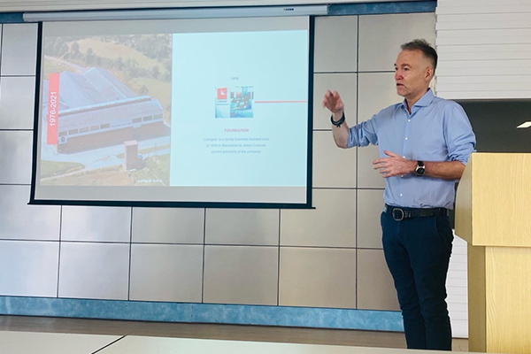 Il gruppo Boda usa ogni sabato come giorno di studio per allenare varie abilità